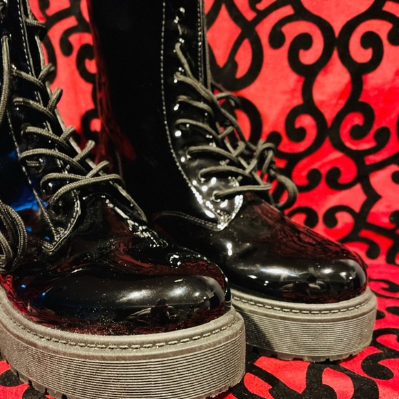 Women’s Patent Leather Combat Boots - Picture 4 of 11